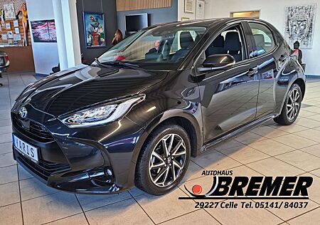 Toyota Yaris gebraucht kaufen Toyota Yaris 5-Türer 1.5 VVT-i Team D + Allwetter +