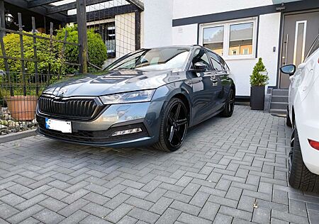 Skoda Octavia Combi 2.0 TDI DSG First Edit. StHz,AHK,ACC,Canton