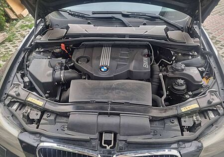 BMW 320 320d DPF Touring Aut.