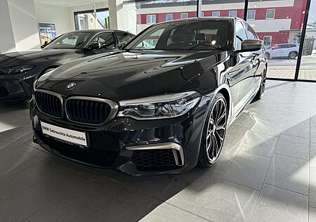 BMW 550 M550i xDrive Limousine Ferngesteuertes Parken