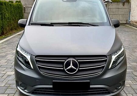 Mercedes-Benz Vito Tourer 124 CDI Lang 237 PS - 174 kW 7 Sitze