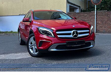 Mercedes-Benz GLA 200 R-Cam*Leder*SHZ*Tempo*Tel*Navi*USB*BI-Xe