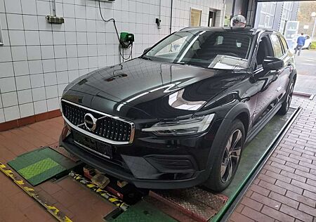 Volvo V60 Cross Country Pro AWD AHK*Kamera*LED*Leder*1