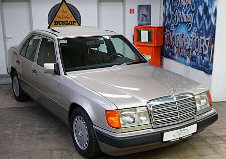 Mercedes-Benz E 230 W124 aus 2. Hand mit H-Kennzeichen