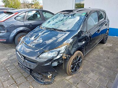 Opel Corsa Color Edition Unfall - Motor läuft