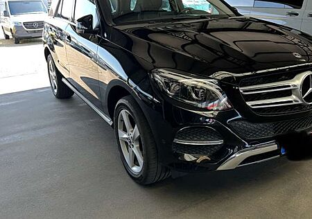 Mercedes-Benz GLE 350 d 4Matic (166.024)