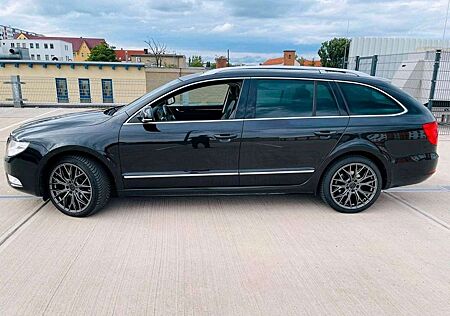 Skoda Superb Combi 2.0 TDI DSG Active