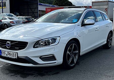 Volvo V60 D6 Plug-In-Hybrid AWD Geartronic Momentum