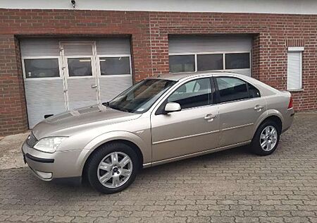 Ford Mondeo Ghia