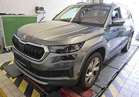 Skoda Kodiaq Clever 4x4 2.0 TDI DSG LED Navi PANO AHK