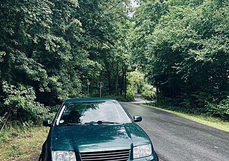 VW Bora Volkswagen 1.6