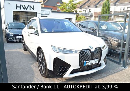 BMW iX 40 xDrive Sport"VOLLAUSSTATTUNG" 8 Fach Ber.