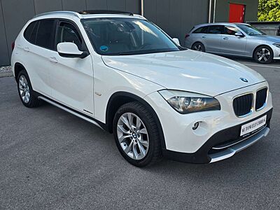 BMW X1 xDrive20d / Panoramadach  /kamera /Sportsitze