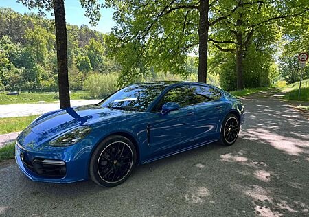 Porsche Panamera 4S