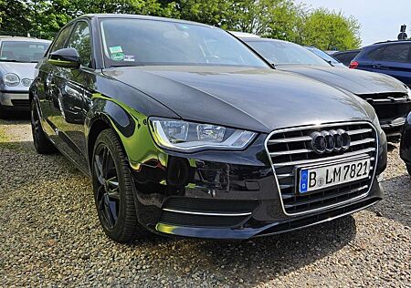 Audi A3 1.2 TFSI Sportback S tronic Ambition