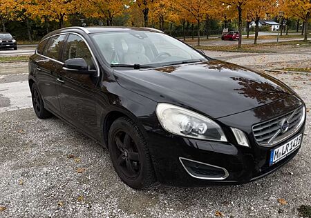 Volvo V60 gebraucht kaufen Volvo V60 D5 Summum