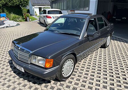 Mercedes-Benz 190 E 2.6 Sportline , Automatik