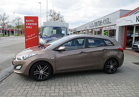Hyundai i30 CW 1.4 *Klima*Scheckheft gepflegt