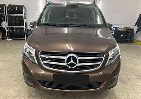 Mercedes-Benz V 250 d lang Leder*Navi*LED*R-Kamera*AHK*1.Hand
