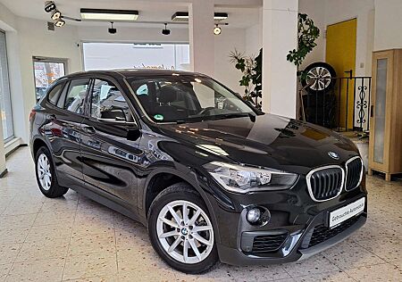 BMW X1 sDrive 18 i Automatik Schiebedach Navi Garantie