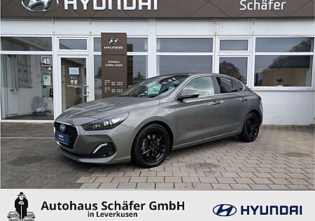 Hyundai i30 Premium El. Panodach LenkradHZG SHZ Navi Leder Kli