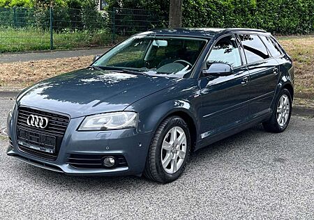 Audi A3 Sportback 1.2 TFSI Attraction,01633352535