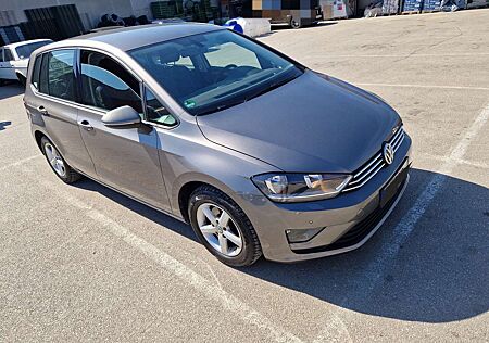 VW Golf Sportsvan Volkswagen 1.6 TDI BlueMotion Technology