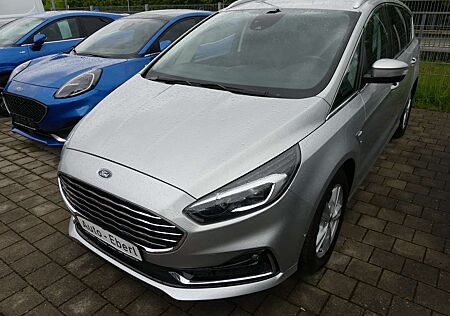 Ford S-Max Titanium