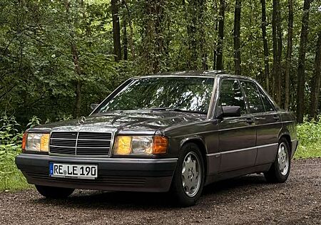 Mercedes-Benz 190 E 2.0 TÜV 03/27