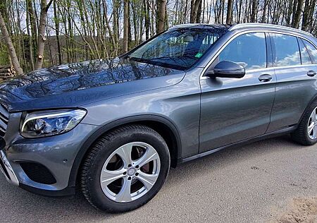 Mercedes-Benz GLC 220 d 4MaticExclusiv LED+PANORAMADACH+AHK