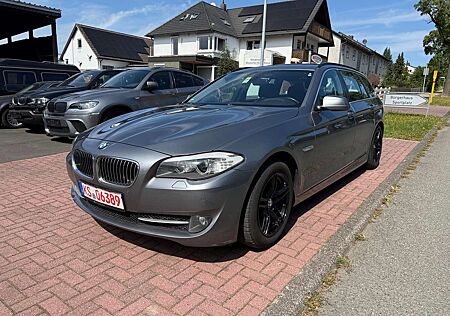 BMW 528 i Touring 3.0 6 Zylinder Xenon Serviceheft