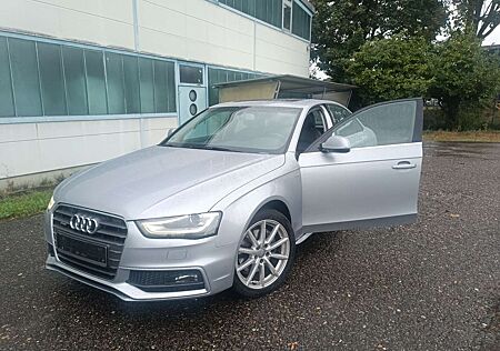 Audi A4 2.0 TFSI quattro S tronic S line Sportpaket