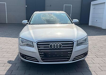 Audi A8 3.0 TDI DPF quattro tiptronic