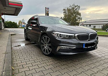 BMW 530d 530 5er Touring Diesel Touring Aut. Luxury Line