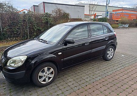 Kia Rio 1.5 LS