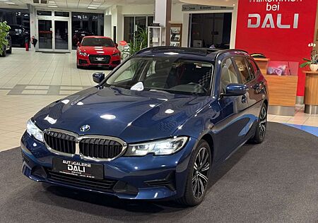 BMW 320 d Touring Advantage NAV-AHK-LED-CARPLAY-PANO