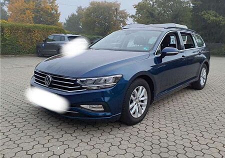 VW Passat Variant Volkswagen Passat Var 2.0d DSG LED/ACC/NAVI/DAB/SHZ/AHK/8Fa