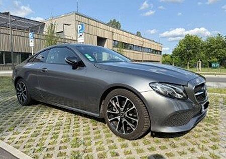 Mercedes-Benz E 220 E-Klasse Coupe Diesel d Coupe 9G-TRONIC Edition 1