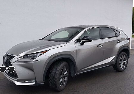 Lexus NX 300 NX 300h E-FOUR F Sport / höchsten Ausstattungsversion /