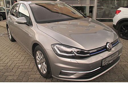 VW Golf Volkswagen Comfortline BM 1,5TSI LED/ beh. Sch./ ACC/ SHZ/ et