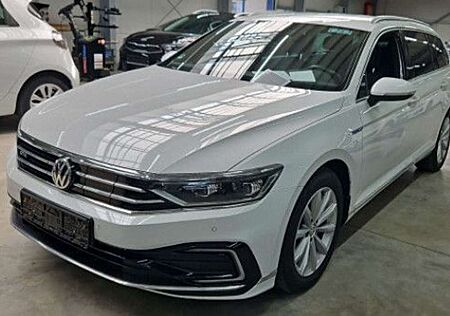 VW Passat Variant Volkswagen GTE R-LINE DCC*DYNAUDIO*KAM*MATRI