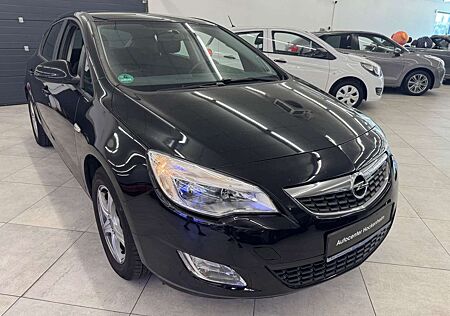 Opel Astra J Lim. 5-trg. Selection