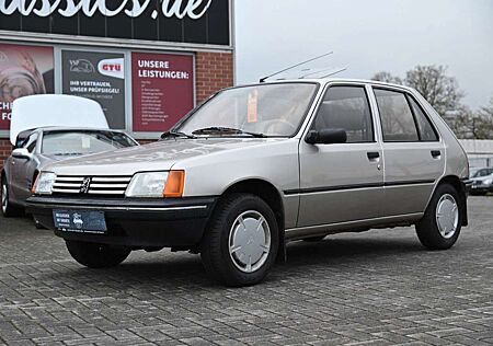 Peugeot 205 GR *OLDTIMER*TOP*INKL.GARANTIE*
