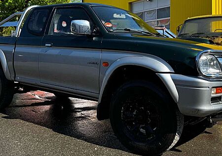 Mitsubishi L200 Pick Up 4x4 Magnum Club Cab