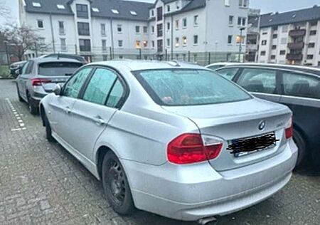 BMW 320i 320