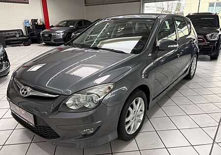 Hyundai i30 1.4 Comfort SHZ KLIMA AUTO AHK