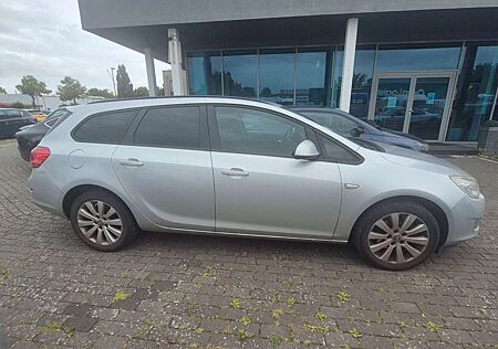 Opel Astra J Sports Tourer Edition