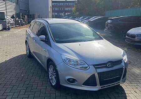 Ford Focus 1 Jahr Garantie/ TÜV NEU /NAVI/SHZ 85 kW (116 P...