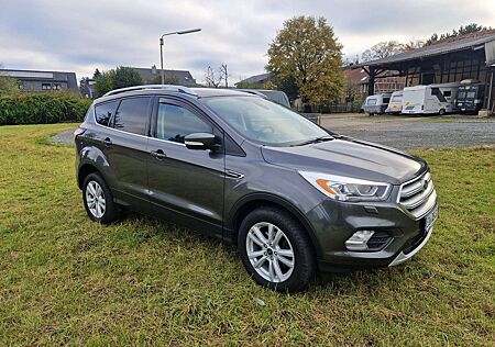 Ford Kuga +1.5+EcoBoost+2x4+Trend