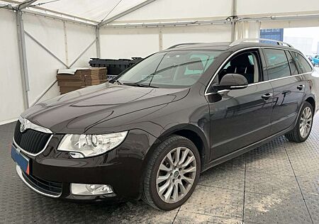 Skoda Superb 2.0 TDI Exclusive*Bi-Xenon*AHK*NAVI*SHZ*PDC
